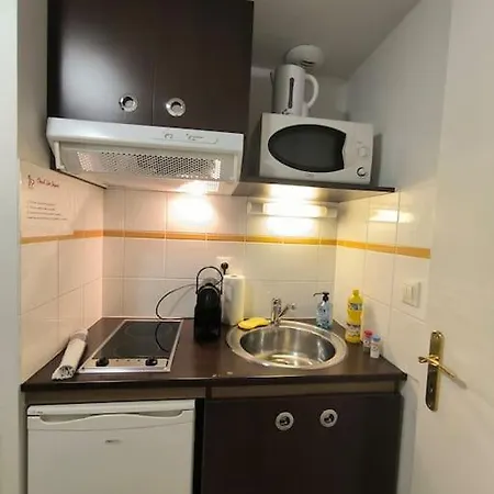 Apartment Fonctionnel-calme-parking Gratuit-wifi *